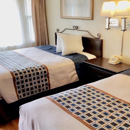 Casa Verde Inn Монтерей Екстериор снимка