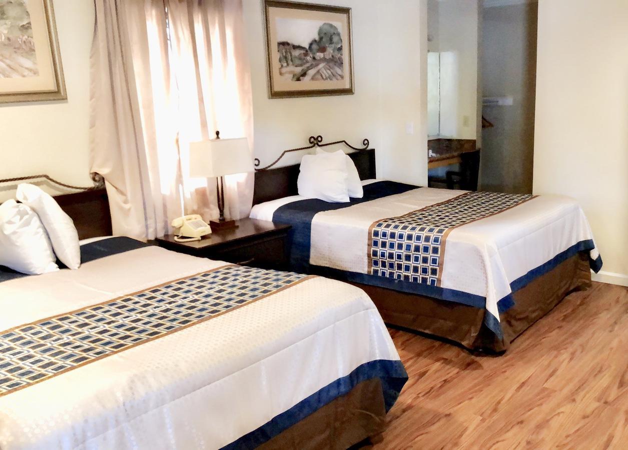 Casa Verde Inn Монтерей Екстериор снимка